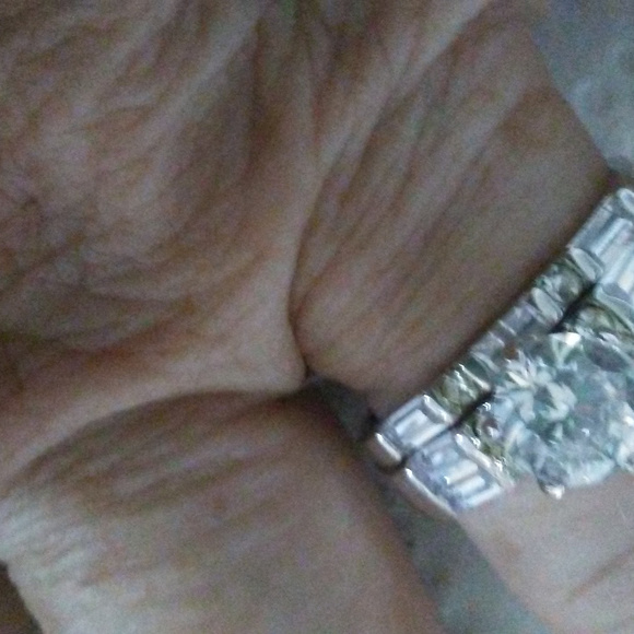 NWT ring wedding engagement set swarovski - Picture 4 of 4